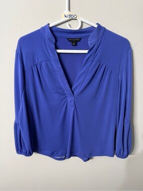 Women’s Banana Republic Medium Periwinkle Split Neck 3/4 Sleeve Blouse
